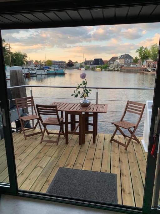 좌츠루이스 Unique New Houseboat Moored 4 아파트 외부 사진